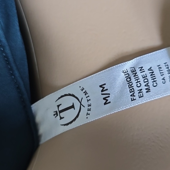 Sports wear - Picture 7 of 7